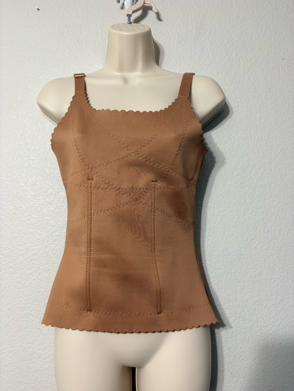 Tan Shapewear Corset Top by Prima Valentina
Ultra Slimming Cami Scalloped Edge L